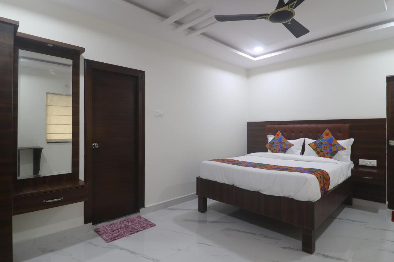 Unique Homestays Kondapur  Esterno foto